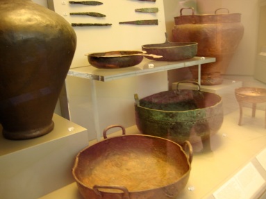 16th BC metal cookware
